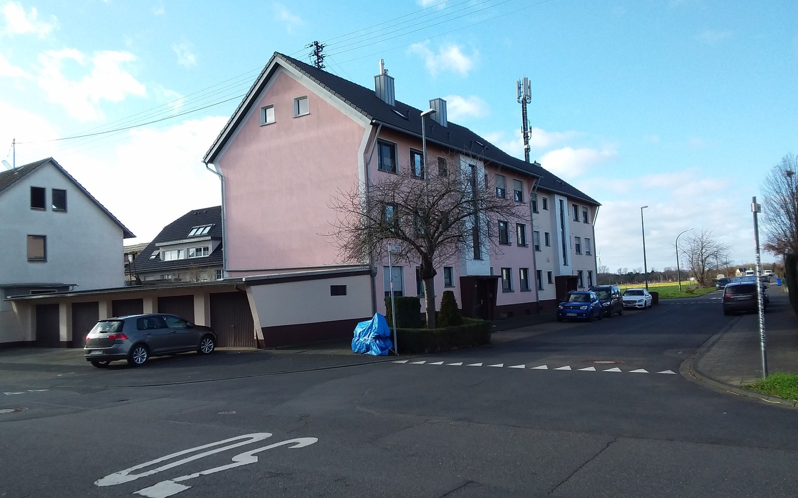 Mehrfamilienhaus Wesseling — solider Bestand mit maximalem Steuervorteil, Baujahr 1958